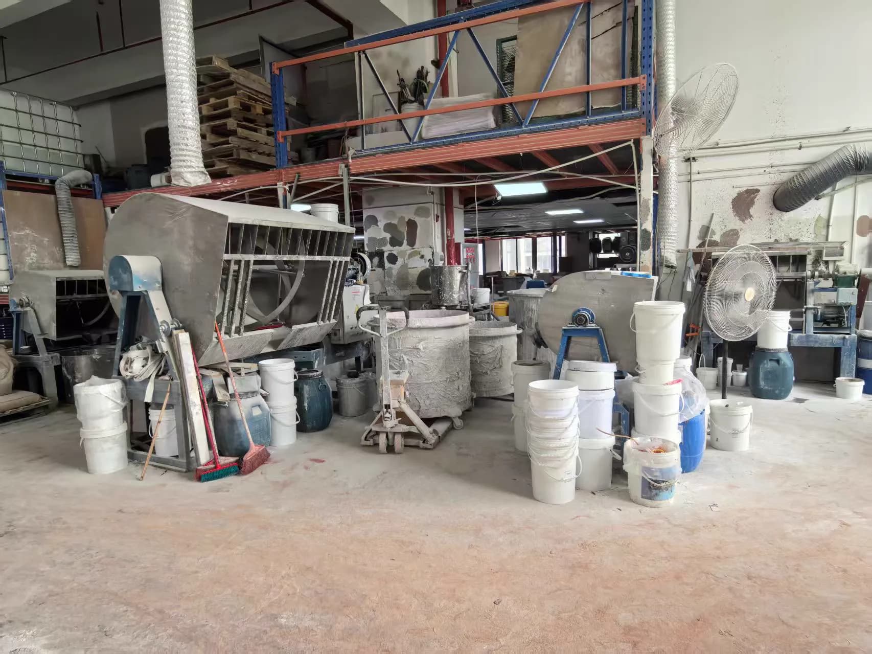 Mixing equipment in the Shunfengshan Foshan workshop